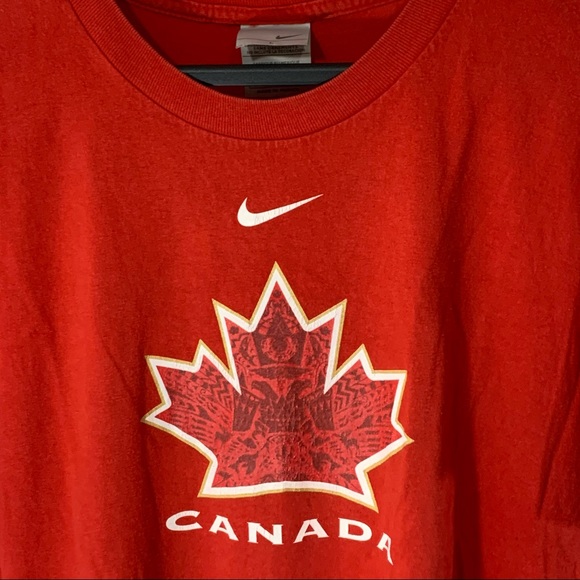 Nike 2010 “Golden Goal” Team Canada T-Shirt - Picture 3 of 8